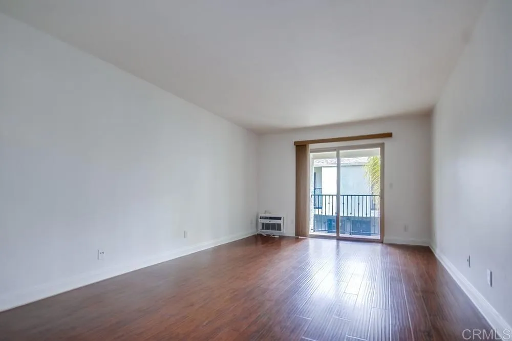https://cdn.realtyfeed.com/cdn/127/306470479/52c83b1a559b8ef304039b09509ea198.webp