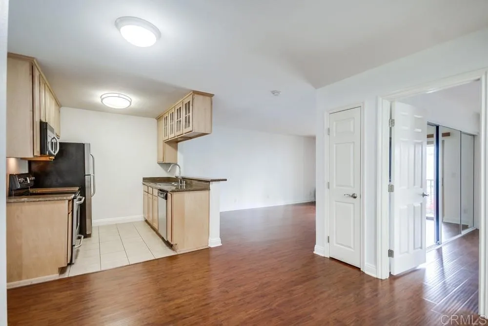 https://cdn.realtyfeed.com/cdn/127/306470479/716c464f0a539b57d72567f840446277.webp