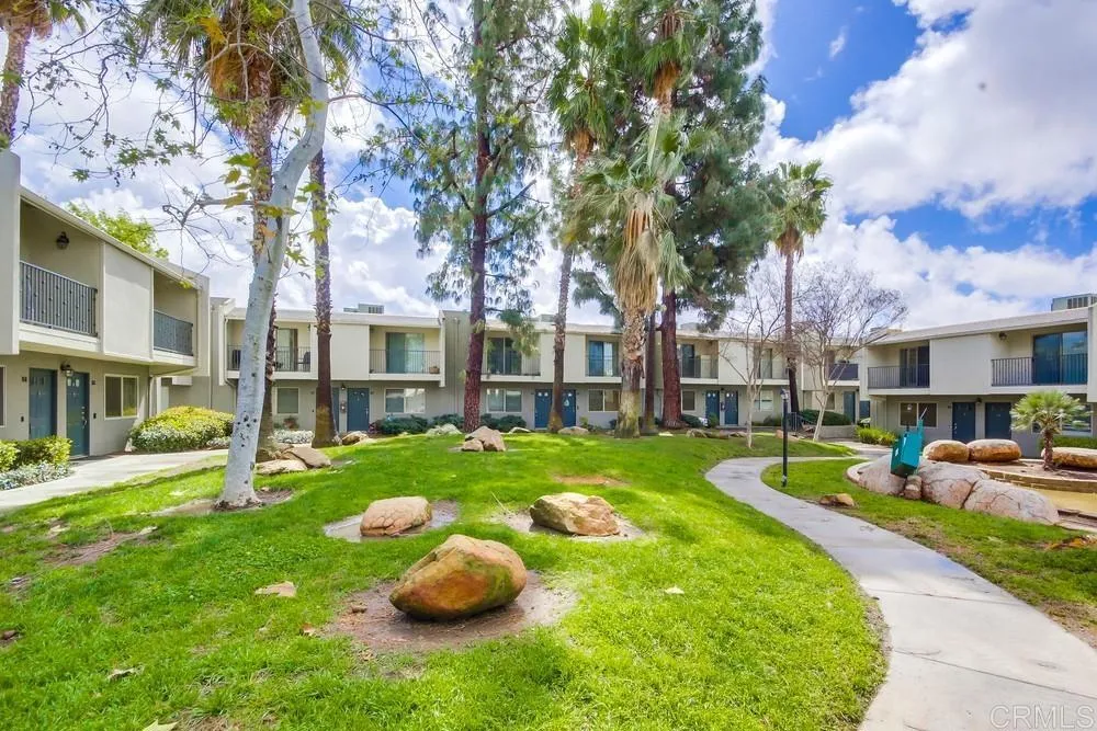 https://cdn.realtyfeed.com/cdn/127/306470479/ebb891a7989a99c061d6323381ae4b21.webp