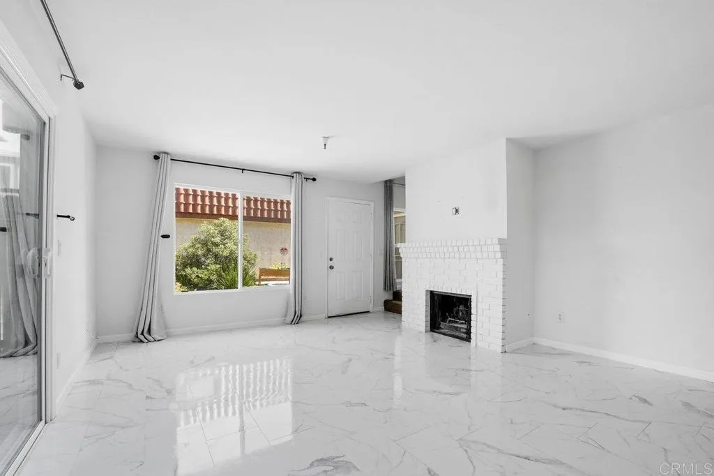 https://cdn.realtyfeed.com/cdn/127/306470492/651220dfe9f59a22de997398c8973c9c.webp