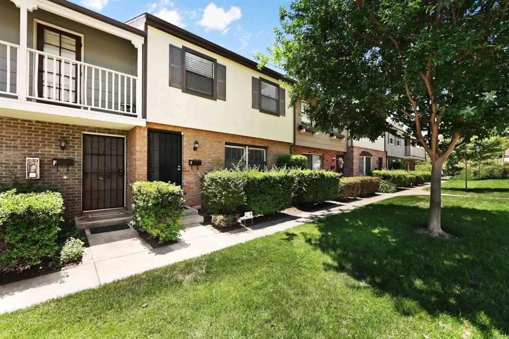Photo #2: PTP2504562 Listing 