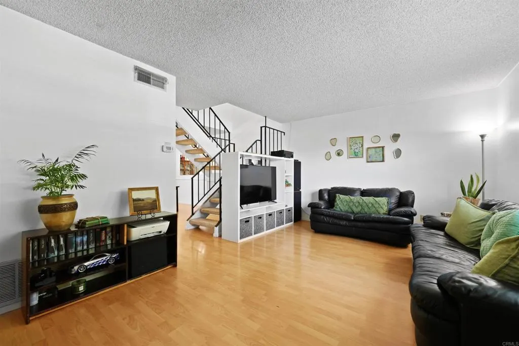 More Details about MLS # PTP2504562 : 11935 ROYAL RD UNIT E