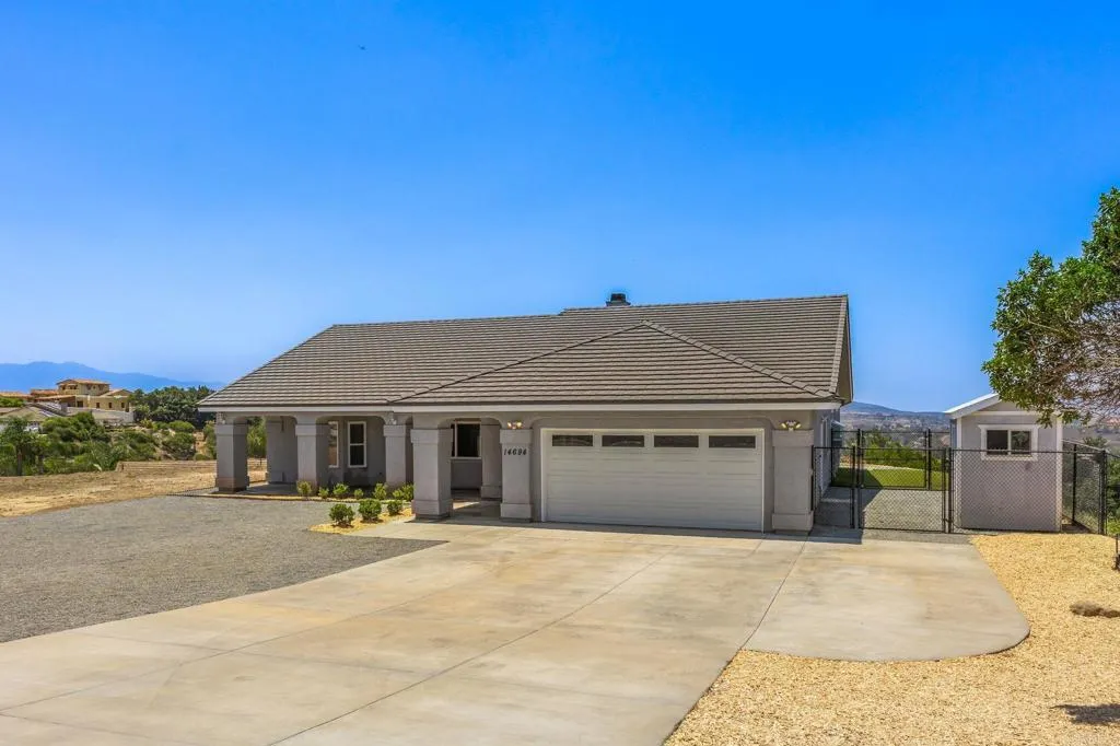 https://cdn.realtyfeed.com/cdn/127/306470502/4a1212b29b9d41c379ec6c1830ee9618.webp