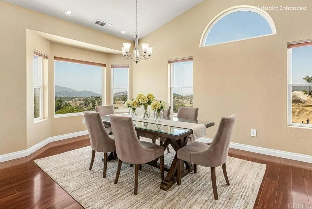 https://cdn.realtyfeed.com/cdn/127/306470502/876116bcedb119cdb7a302d708d11e5b.webp