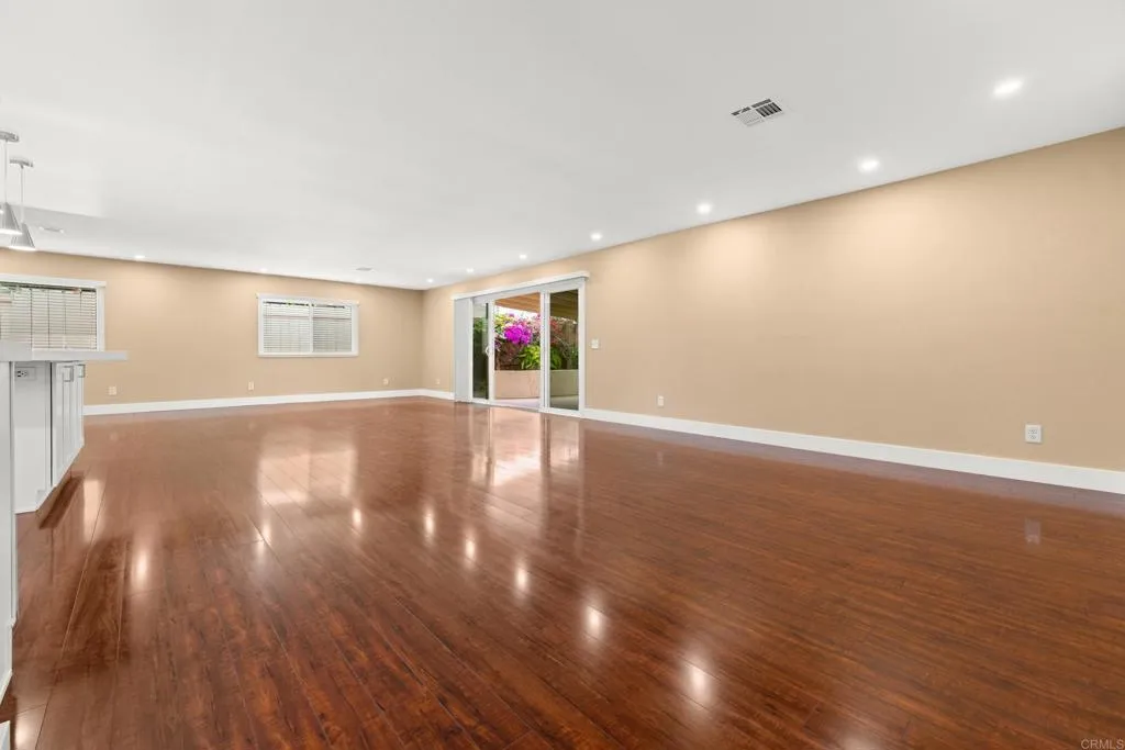 https://cdn.realtyfeed.com/cdn/127/306470516/6aa20d6df149c5ba2694197254049d12.webp