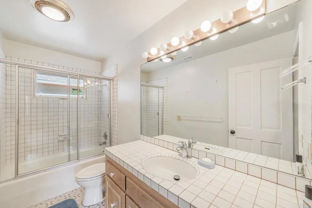 https://cdn.realtyfeed.com/cdn/127/306470579/681c621ca9897258b6ade732c76c763f.webp