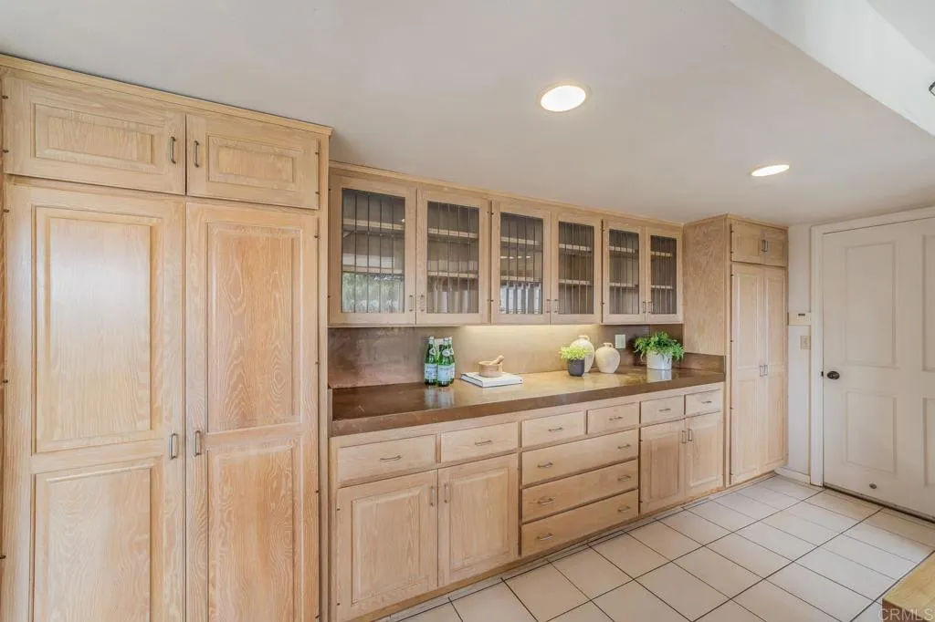 https://cdn.realtyfeed.com/cdn/127/306470579/b21a6666737ce88e4e9ce763d66210d9.webp