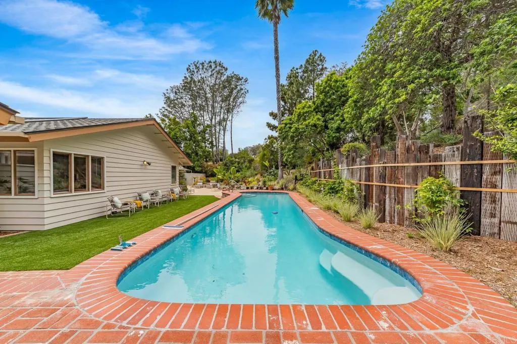 https://cdn.realtyfeed.com/cdn/127/306470579/c3b82ac029cdc5f01f9cb6099140d980.webp