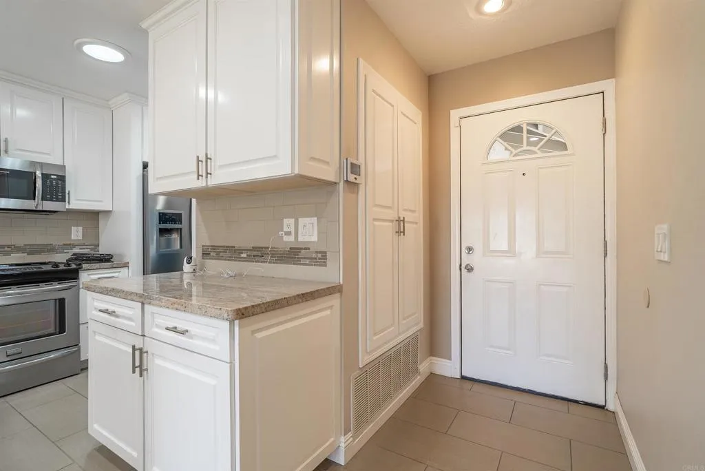 Photo #4: PTP2504566 Listing 