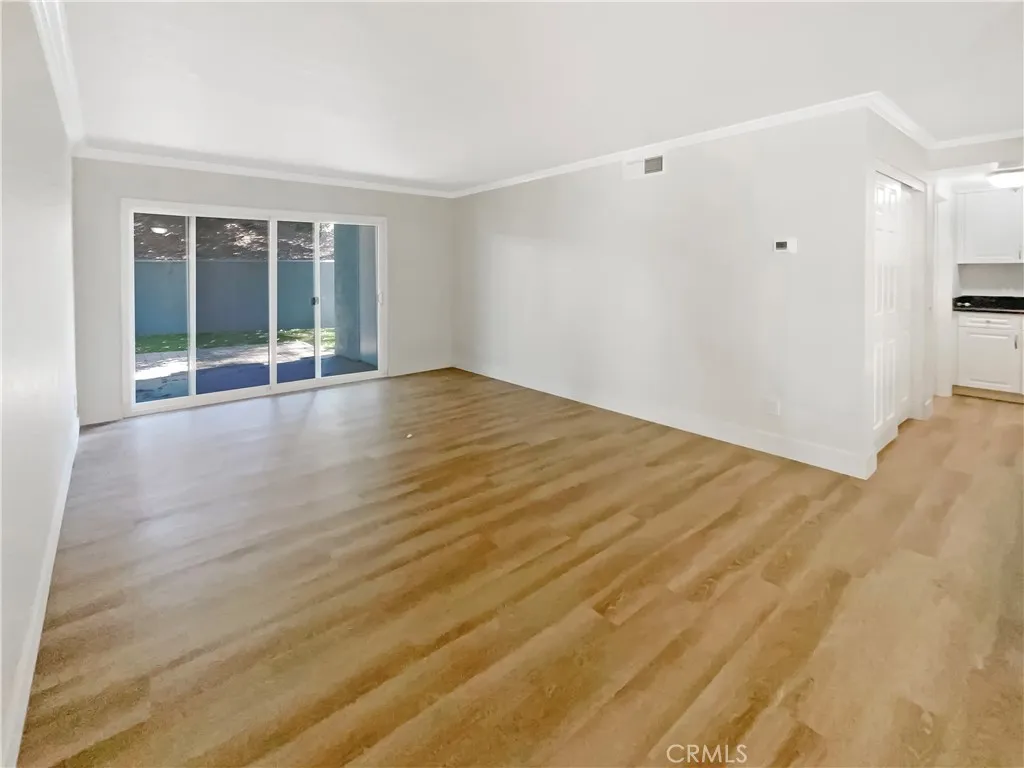 https://cdn.realtyfeed.com/cdn/127/306470923/ac1a75c13d5647116f0f1afacaa5c7f5.webp