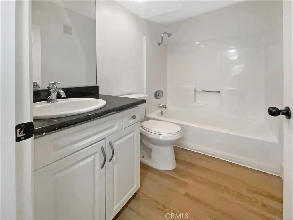 https://cdn.realtyfeed.com/cdn/127/306470923/c8d9ca9bb888f20766734eb43ecfe1d8.webp