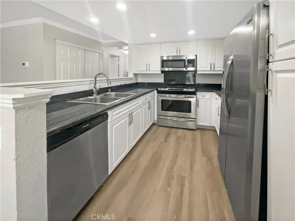 https://cdn.realtyfeed.com/cdn/127/306470923/e36618f4fce1b5d66dcd364aa8938f89.webp