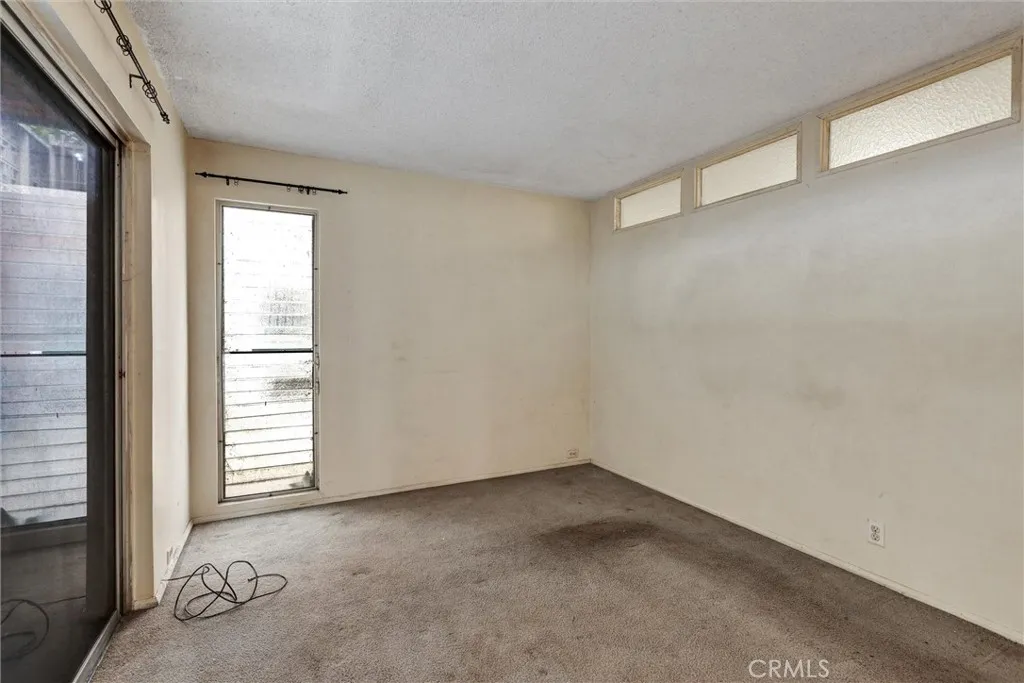 https://cdn.realtyfeed.com/cdn/127/306471031/5722751a93c36df7481cd04e8df2a0fb.webp
