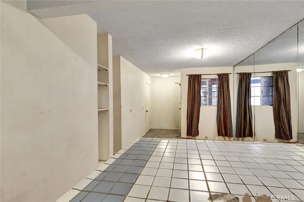 https://cdn.realtyfeed.com/cdn/127/306471031/d2fa2229b3e516fd322855fc2d7a9b0f.webp