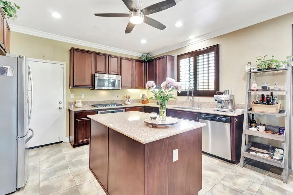 https://cdn.realtyfeed.com/cdn/127/306471057/02014b4bf557e9bc5fbe5143461d5e09.webp