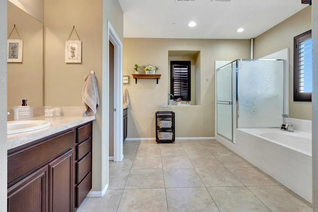 https://cdn.realtyfeed.com/cdn/127/306471057/2b1ac2692a54724d304b3755040566f8.webp