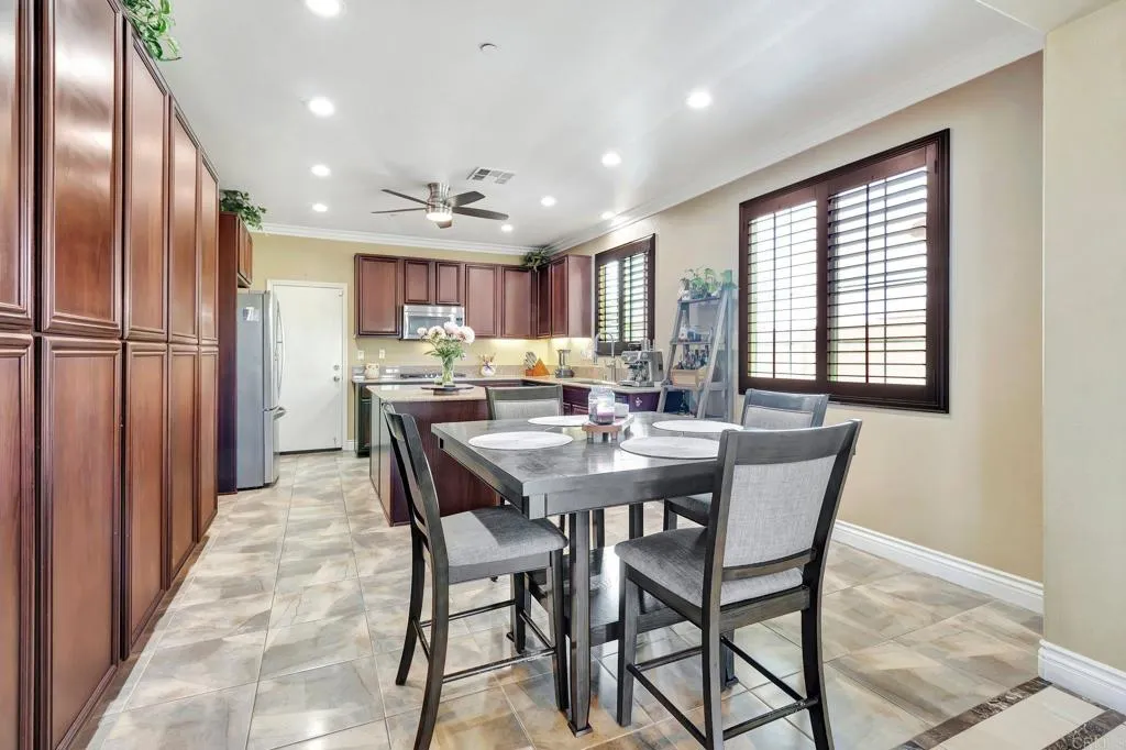 https://cdn.realtyfeed.com/cdn/127/306471057/57d8114ad687ac966bdc8aadfcc51767.webp