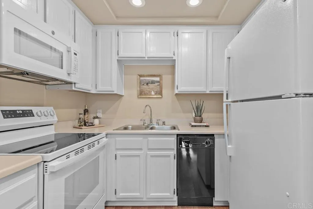 https://cdn.realtyfeed.com/cdn/127/306471095/f04240f153a5248ed6a26462434d488e.webp