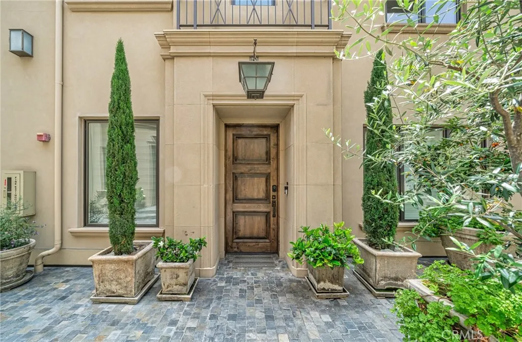 823 Bundy Drive UNIT 110, Los Angeles, CA, 90049
