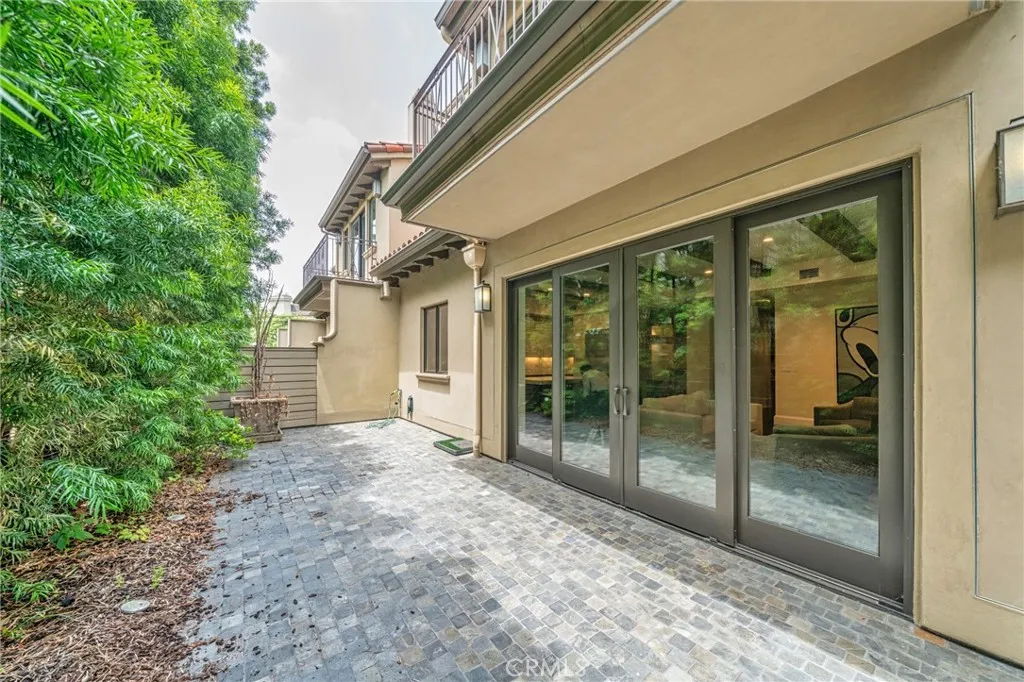823 Bundy Drive UNIT 110, Los Angeles, CA, 90049