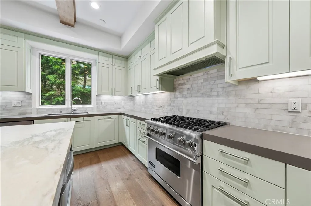 823 Bundy Drive UNIT 110, Los Angeles, CA, 90049