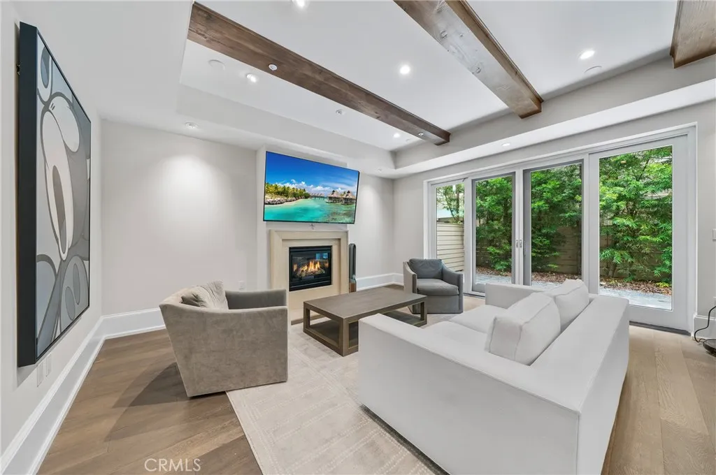 823 Bundy Drive UNIT 110, Los Angeles, CA, 90049