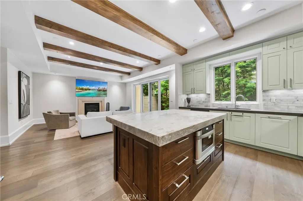 823 Bundy Drive UNIT 110, Los Angeles, CA, 90049