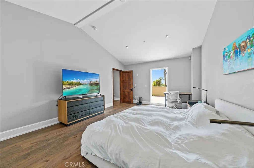 823 Bundy Drive UNIT 110, Los Angeles, CA, 90049