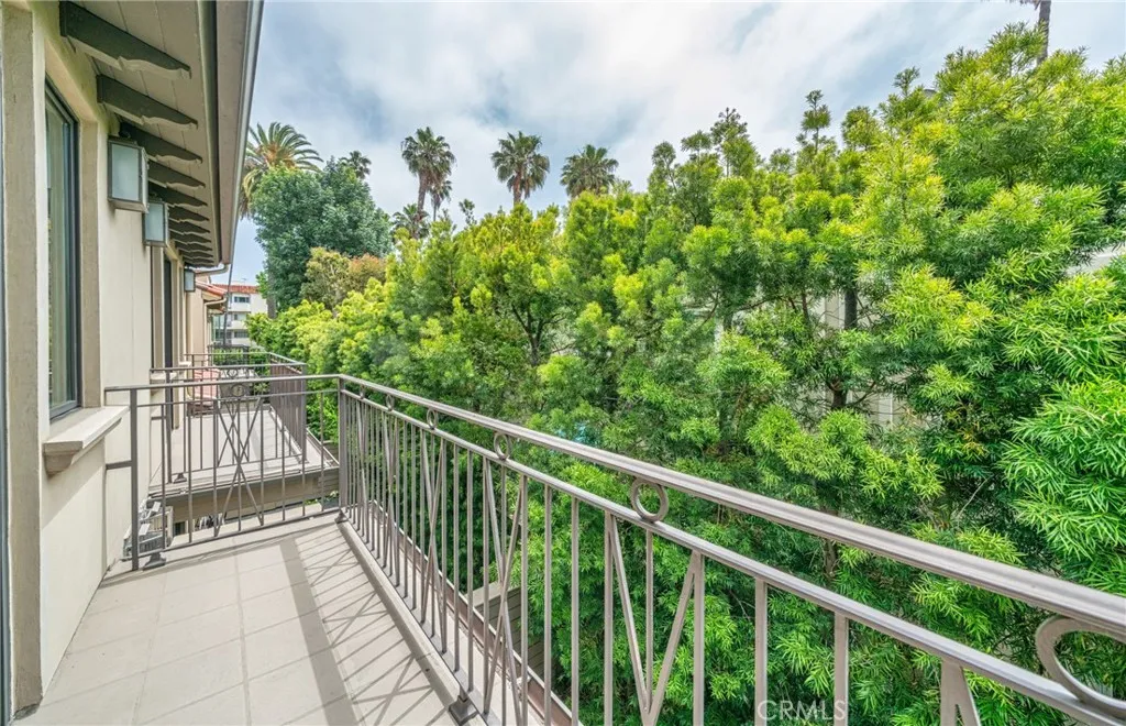 823 Bundy Drive UNIT 110, Los Angeles, CA, 90049