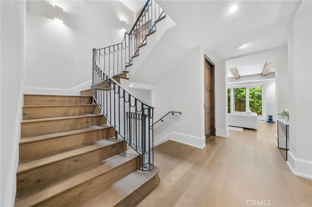 823 Bundy Drive UNIT 110, Los Angeles, CA, 90049