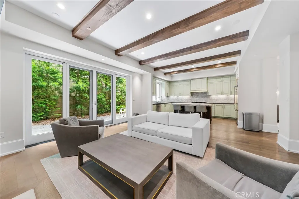 823 Bundy Drive UNIT 110, Los Angeles, CA, 90049