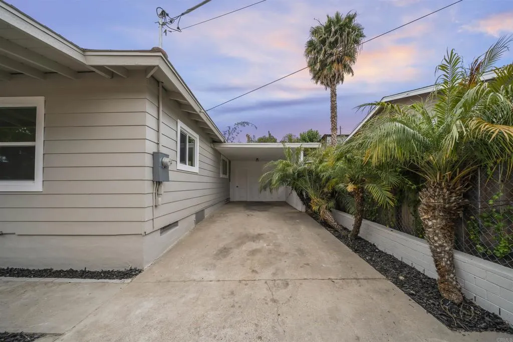 https://cdn.realtyfeed.com/cdn/127/306471211/69302f9c1737c2ed01466ca41fd0c4e4.webp