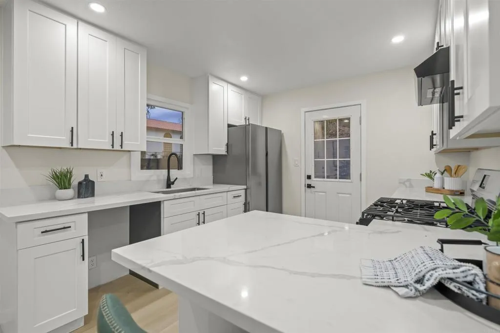 https://cdn.realtyfeed.com/cdn/127/306471211/9a8a11eb0312f0e60ce139bf5ac7525c.webp