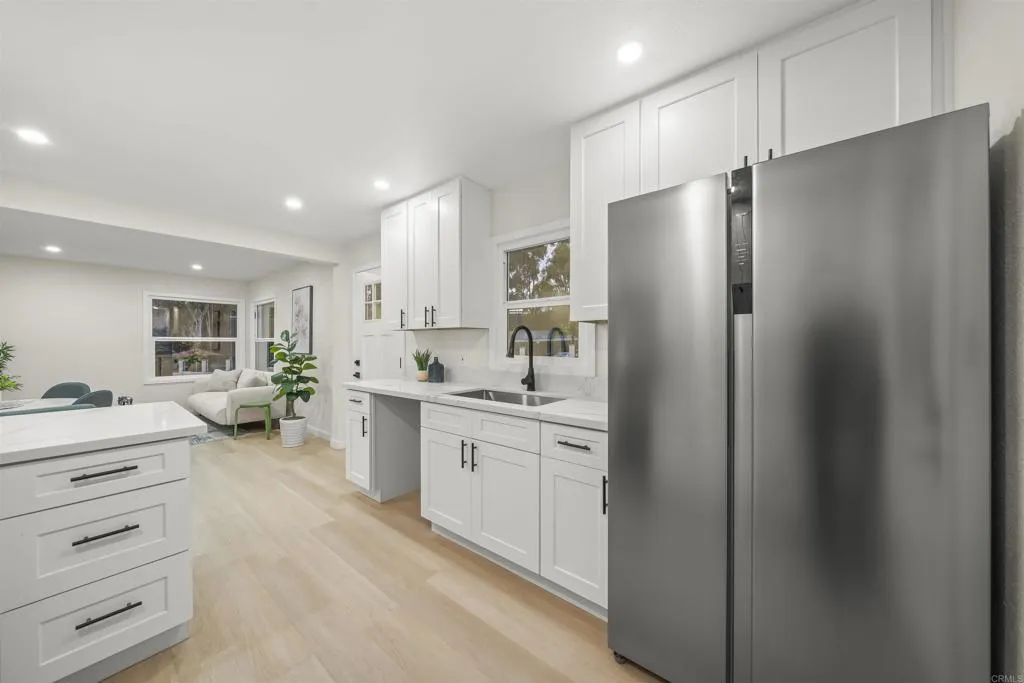 https://cdn.realtyfeed.com/cdn/127/306471211/fadfa69f14862fdd79e2fe06024ca074.webp