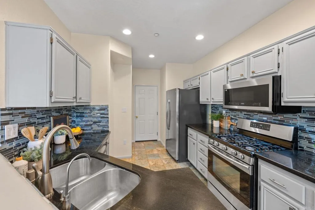 Photo #6: NDP2506019 Listing 