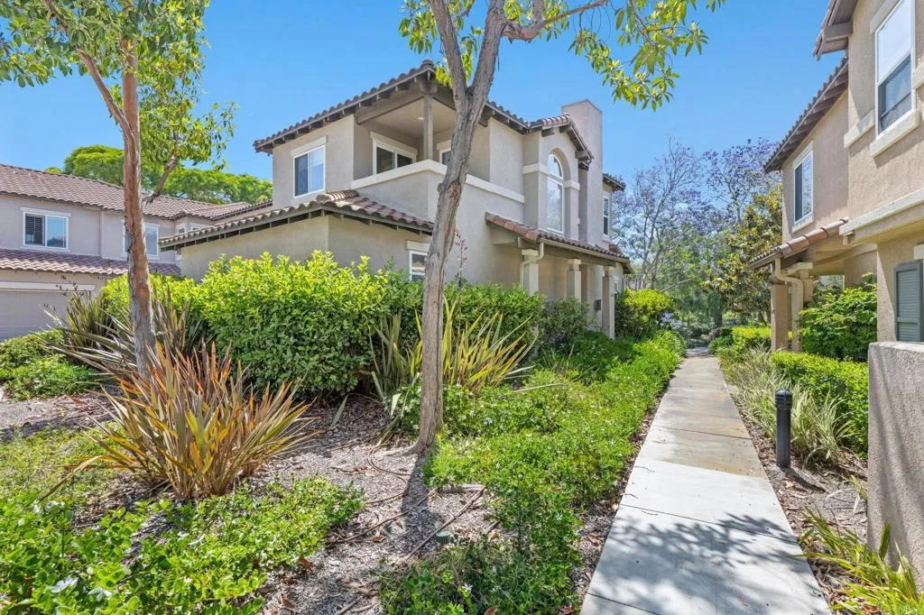 https://cdn.realtyfeed.com/cdn/127/306471304/bc126262771a18add832ab2d625a9de2.webp