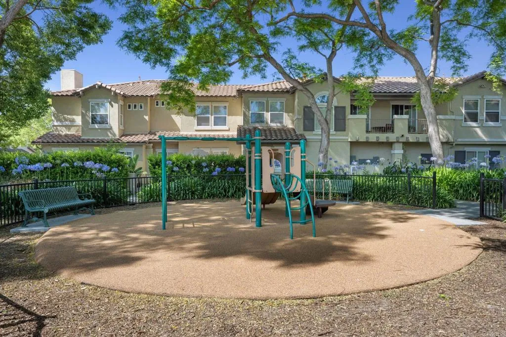 https://cdn.realtyfeed.com/cdn/127/306471304/f61681d6f1b6f0993faf26e3355b0512.webp