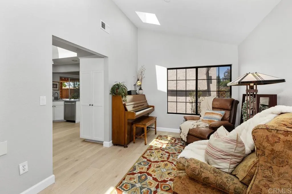 https://cdn.realtyfeed.com/cdn/127/306471321/3456387a41de11120a02b60a51a2b9ab.webp