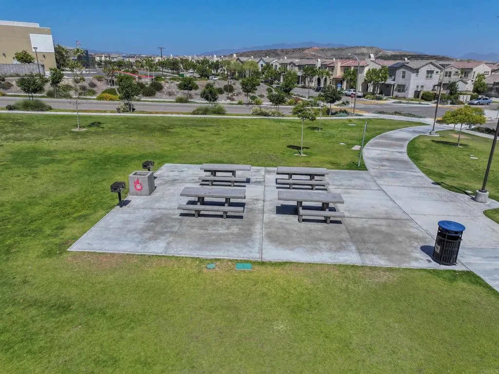 Photo #6: PTP2504595 Listing 