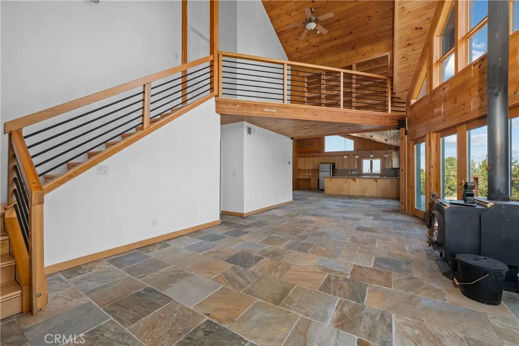 https://cdn.realtyfeed.com/cdn/127/306471473/51adc361488390605bf08ce27f18dc39.webp