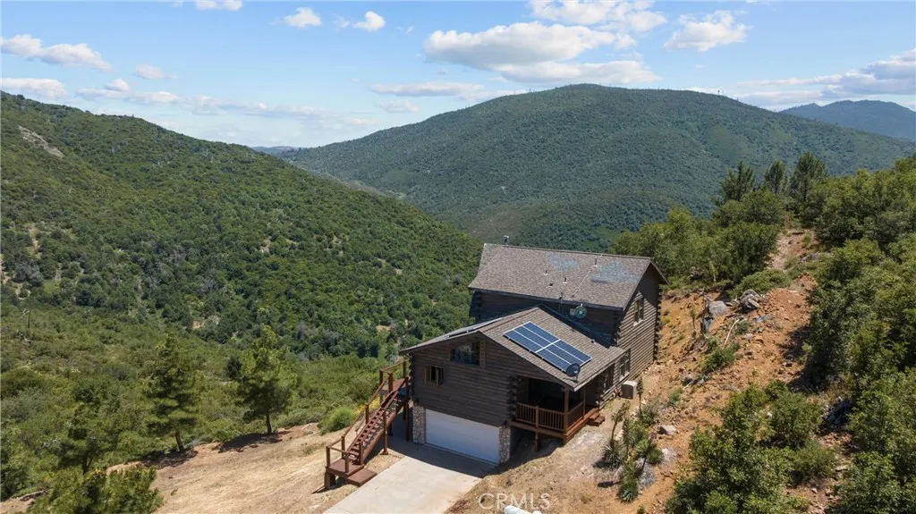 https://cdn.realtyfeed.com/cdn/127/306471473/5d5e32ba569973b627dbfaf1b94631f5.webp