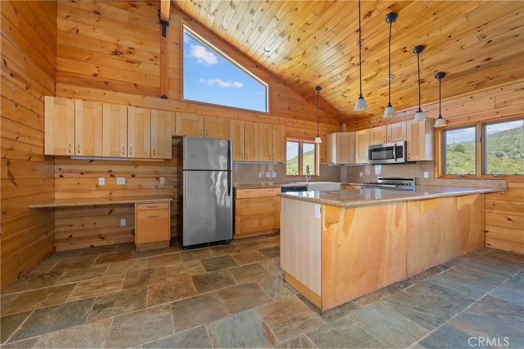 https://cdn.realtyfeed.com/cdn/127/306471473/712a7f81d54a26173eaac351524e0d26.webp