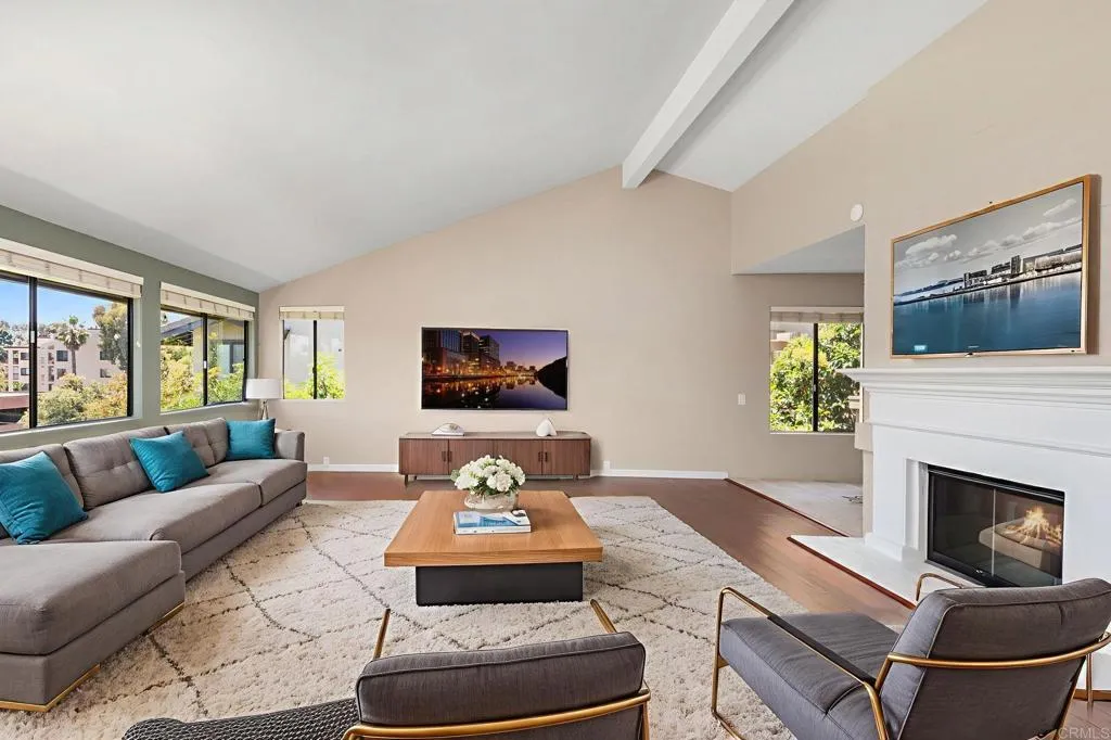 Photo #4: PTP2504597 Listing 