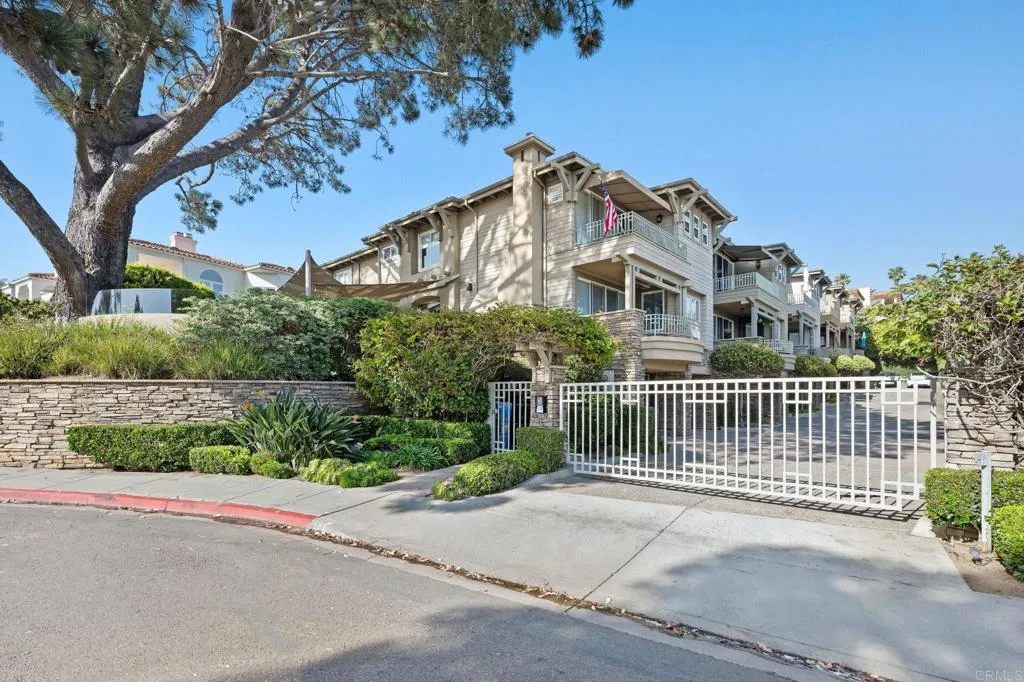 https://cdn.realtyfeed.com/cdn/127/306471595/02eee9e8109379baf32432f364856cc6.webp