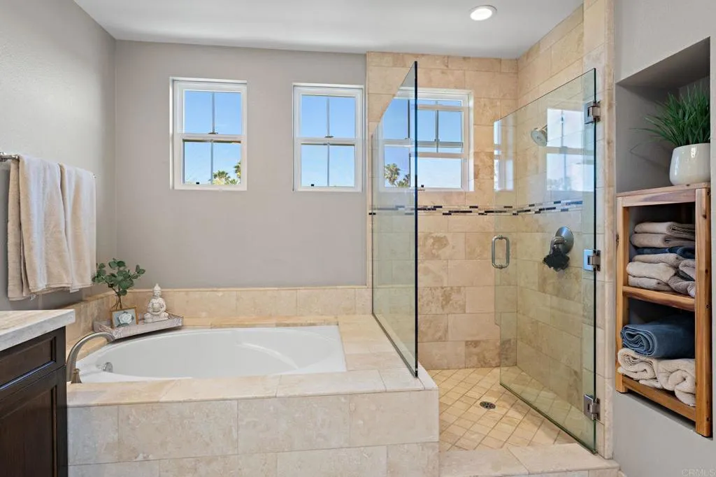 https://cdn.realtyfeed.com/cdn/127/306471595/251ec8703af7e5f49af5ce2aba07341f.webp