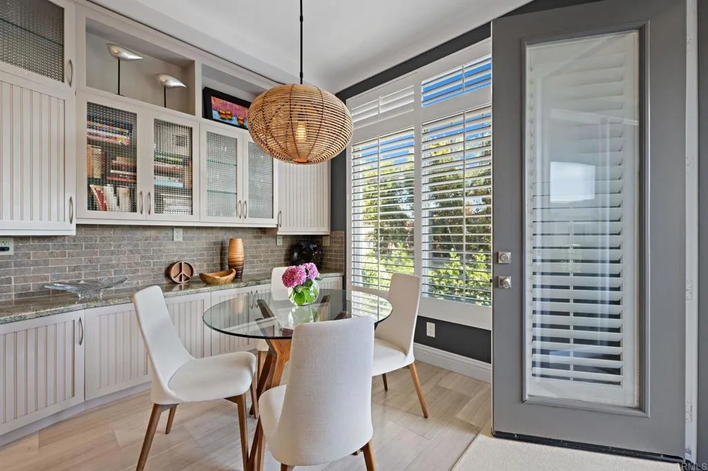 https://cdn.realtyfeed.com/cdn/127/306471595/2ebc7c2edd6a5f5135e85b1e6646286e.webp