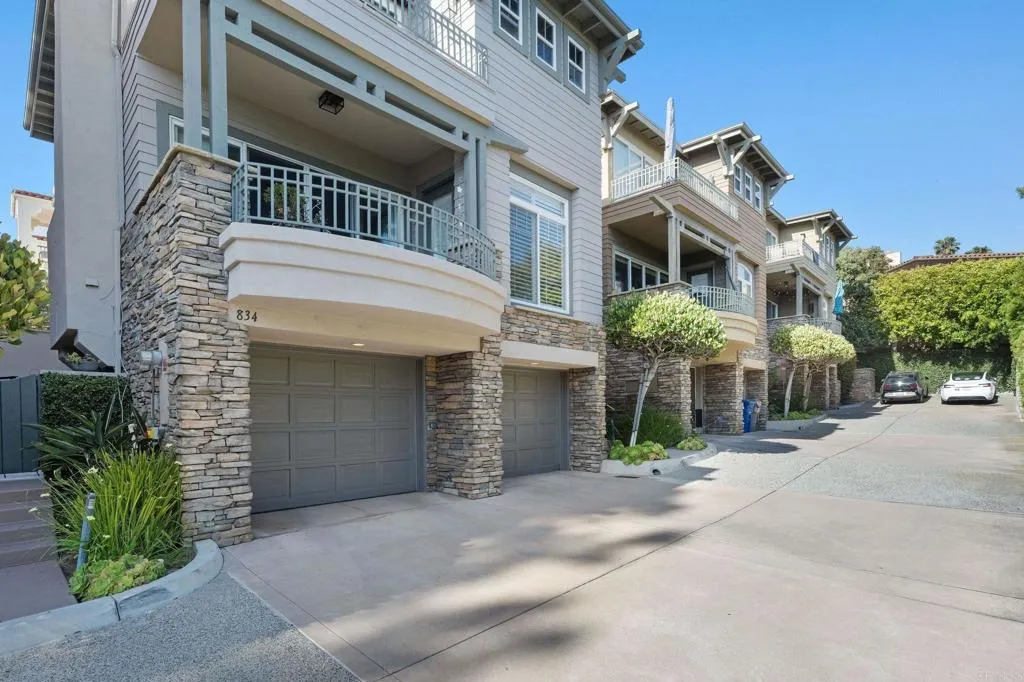 https://cdn.realtyfeed.com/cdn/127/306471595/2f1cfd4c34d4ba02f1f9a811a97347ba.webp