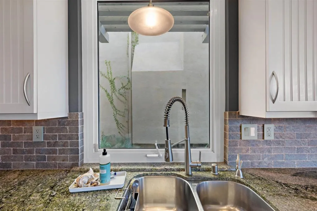 https://cdn.realtyfeed.com/cdn/127/306471595/302c624a9054c7a1c62ea652908a62f8.webp