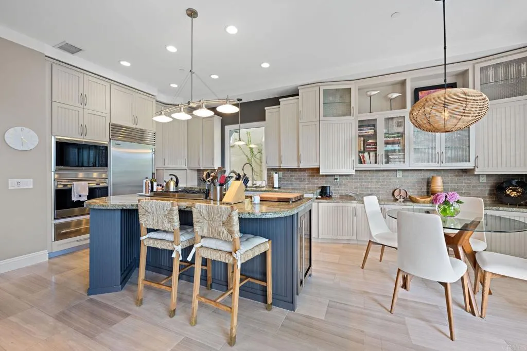 https://cdn.realtyfeed.com/cdn/127/306471595/5f041910932e902abe0e93f4dfecbbba.webp