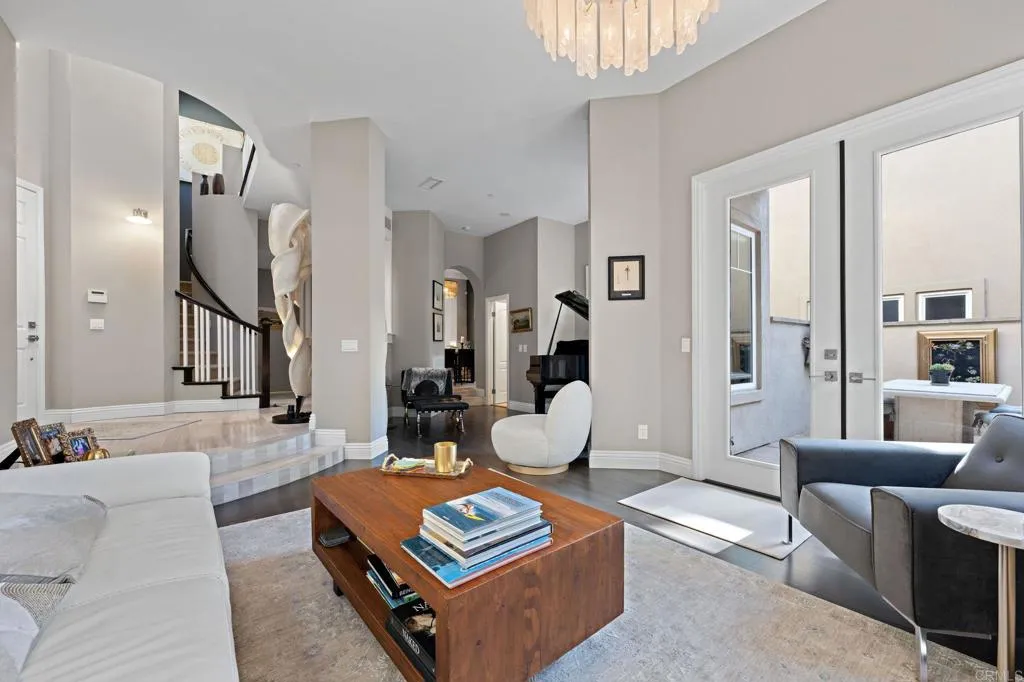 https://cdn.realtyfeed.com/cdn/127/306471595/695821aacff2bb924205d02d037bf740.webp